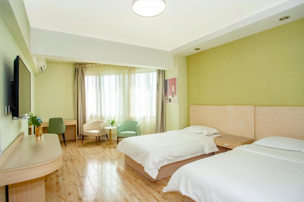 Super 8 Hotel Chengde Imperial Summer Resort Exterior photo