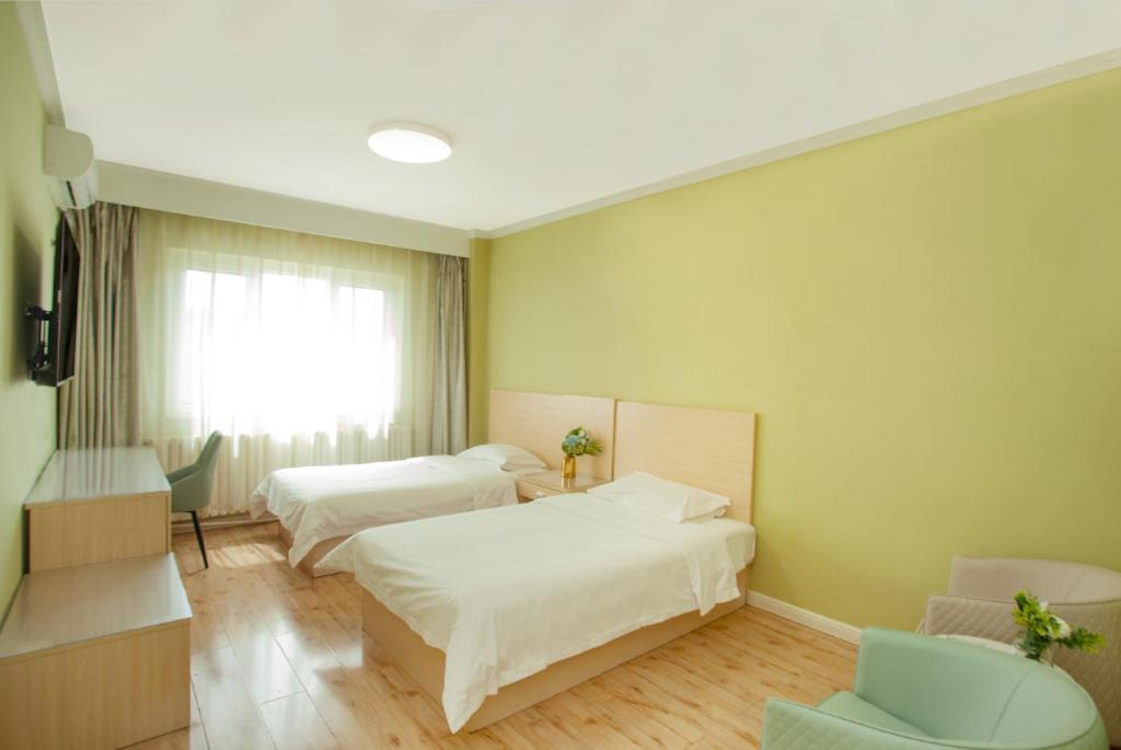 Super 8 Hotel Chengde Imperial Summer Resort Exterior photo