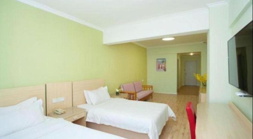 Super 8 Hotel Chengde Imperial Summer Resort Exterior photo