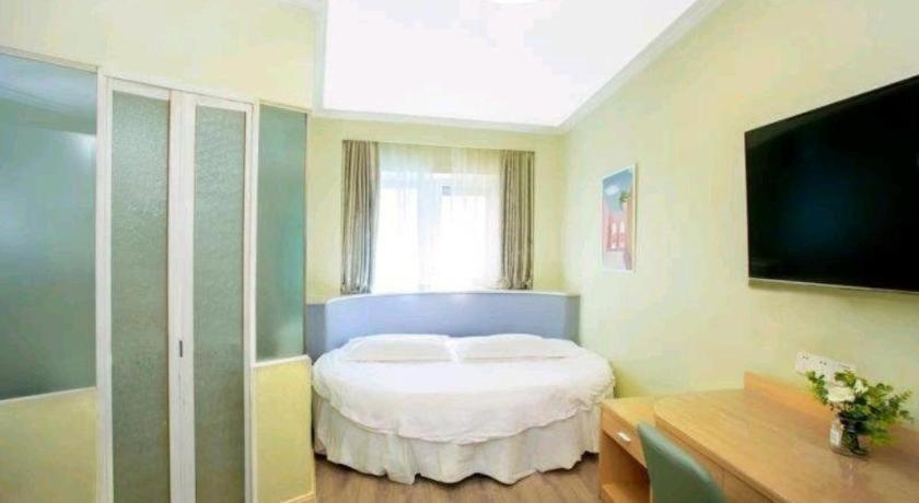 Super 8 Hotel Chengde Imperial Summer Resort Exterior photo